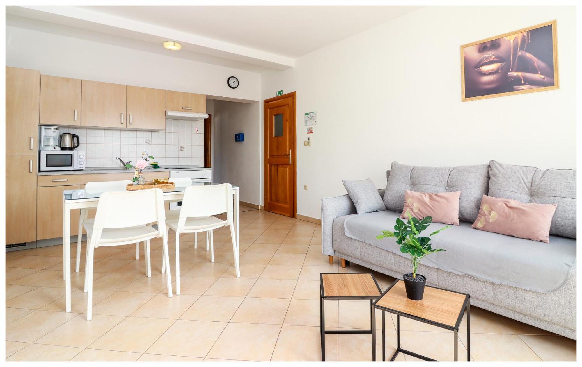 Apartment M&z